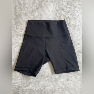 Lululemon Wunder Train High Rise Biker Shorts 6”